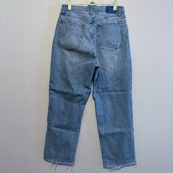 Abercrombie & Fitch Curve Love Ultra High Rise Ankle Straight Jean Size 30 Long - Picture 2 of 3
